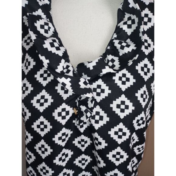 Black Geometric Print Sleeveless Top / Size Medium - Picture 3 of 8